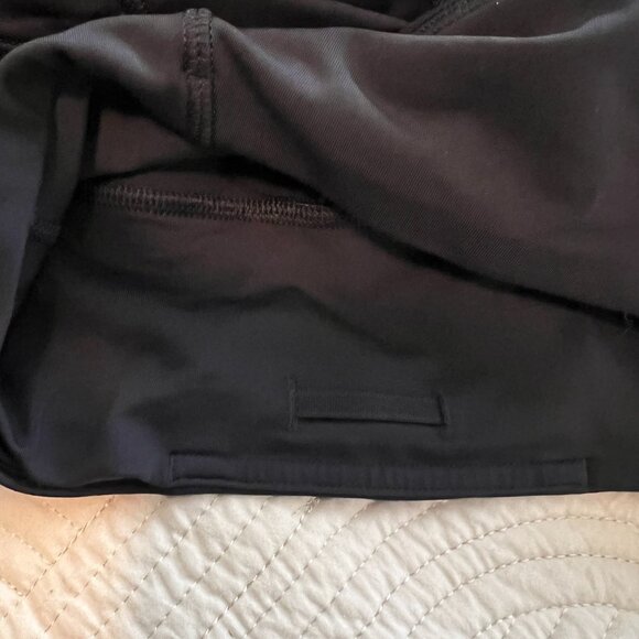 Lululemon cropped leggings with Mesh Side - Picture 2 of 5